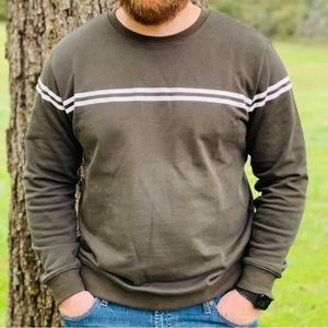 Mens Large crewneck sweatshirt. Zyia. New, never worn.